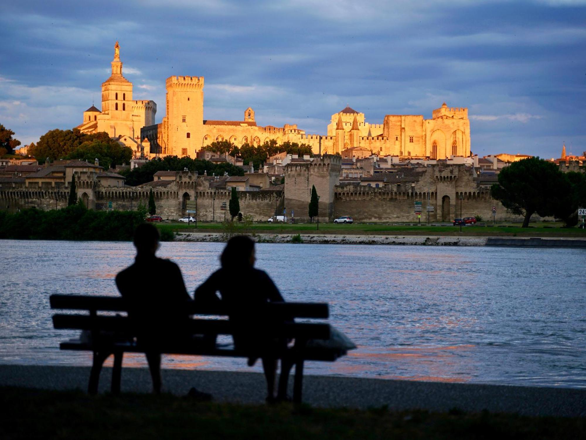 Le Petit Avignon - Chambres & Appartement A Deux Pas Du Pont D'Avignon Et Du Palais Des Papes 외부 사진