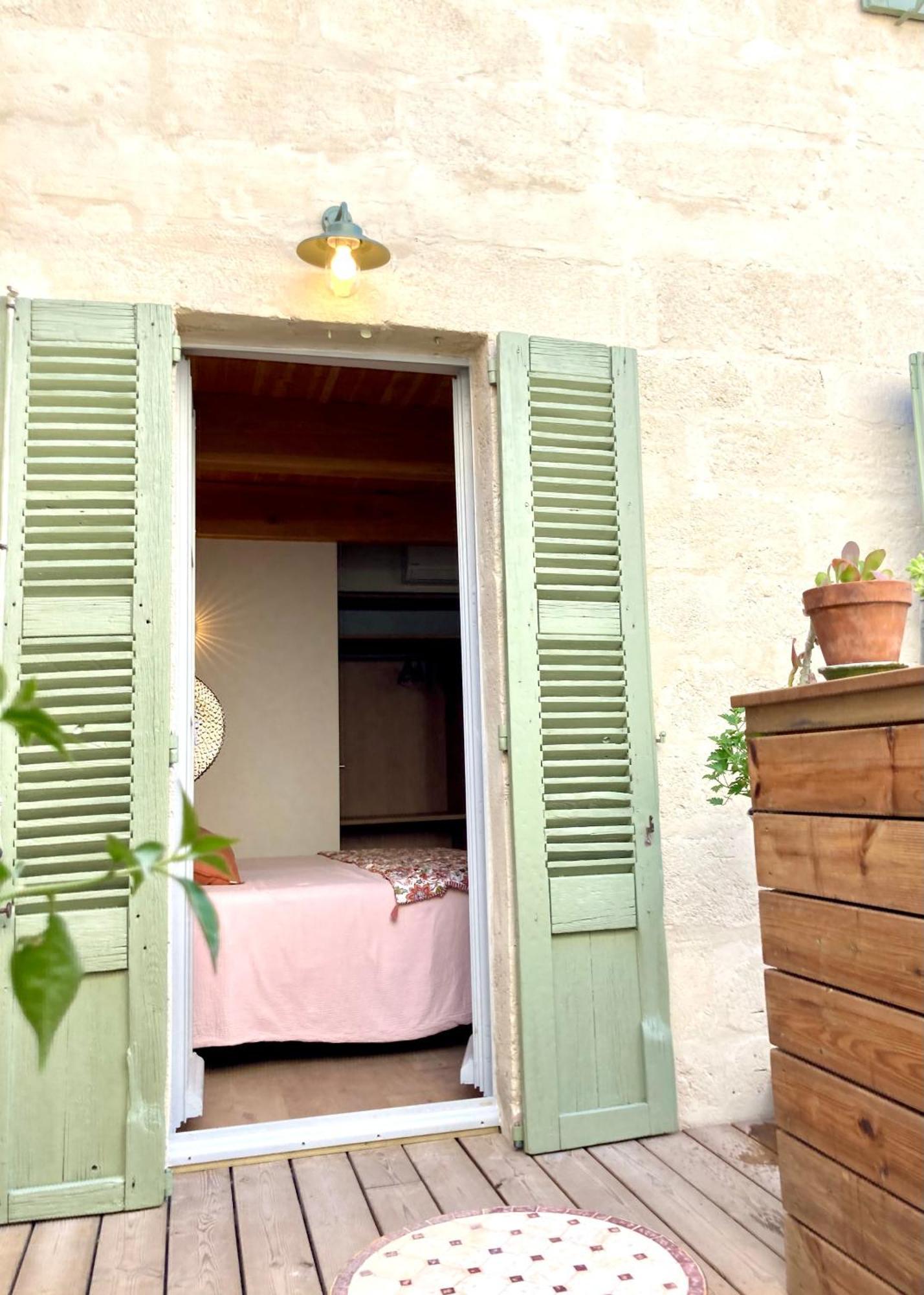 Le Petit Avignon - Chambres & Appartement A Deux Pas Du Pont D'Avignon Et Du Palais Des Papes 객실 사진