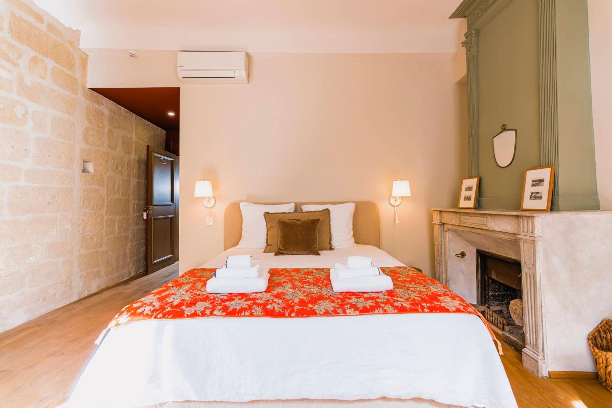 Le Petit Avignon - Chambres & Appartement A Deux Pas Du Pont D'Avignon Et Du Palais Des Papes 외부 사진